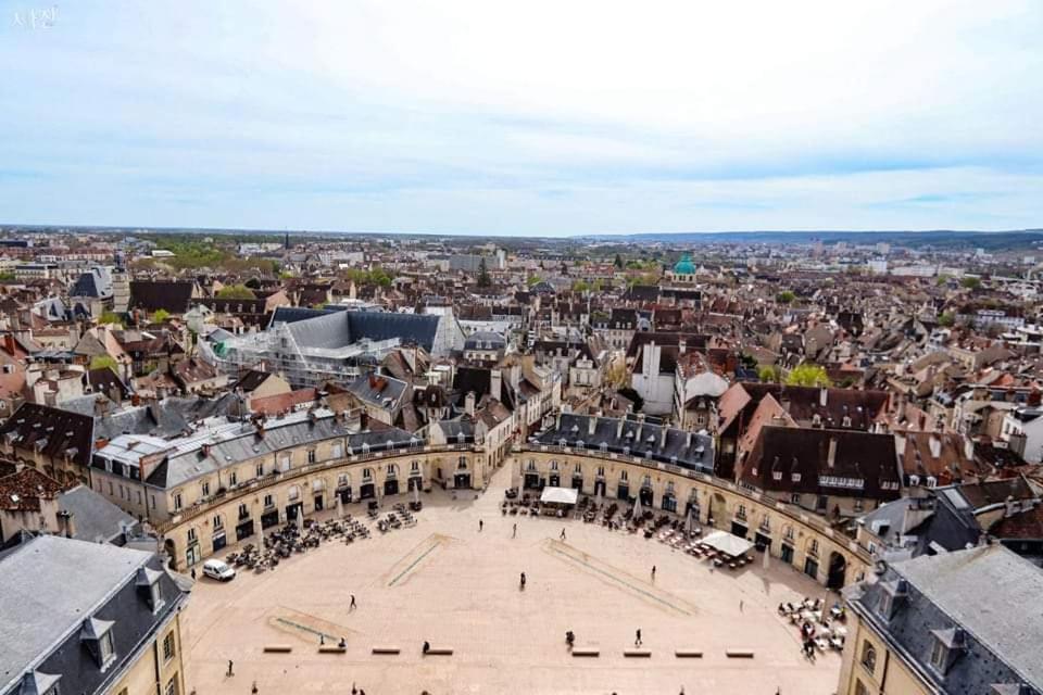 Rempart Tivoli Coeur De Ville Digione Esterno foto